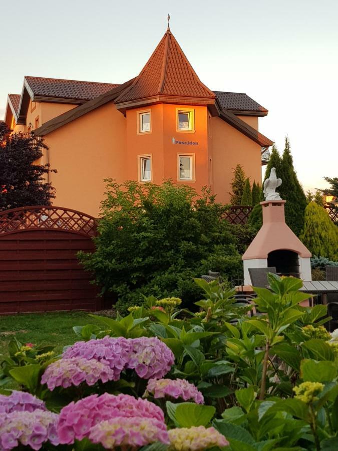 Posejdon Bed & Breakfast Ustronie Morskie Bagian luar foto