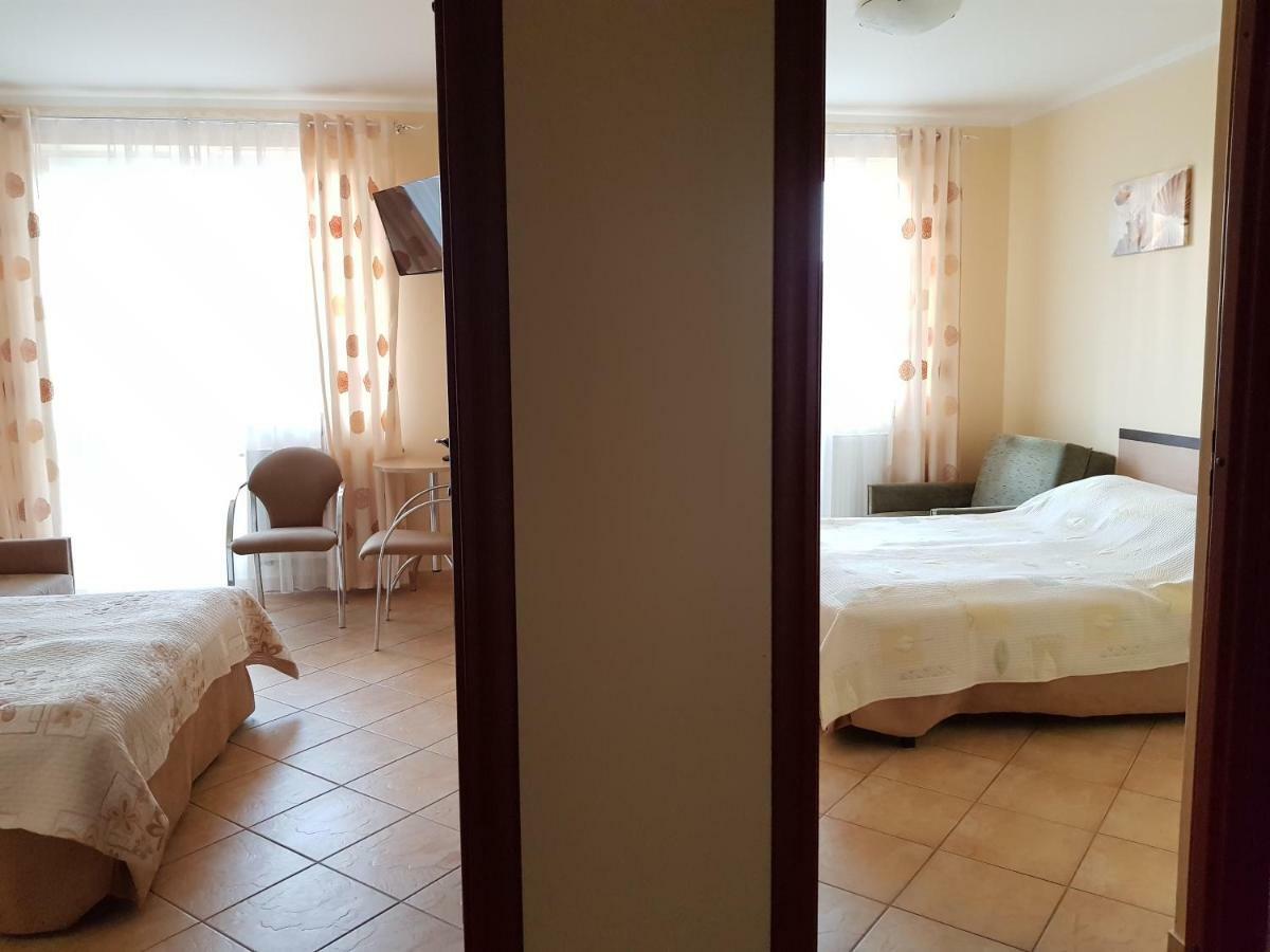 Posejdon Bed & Breakfast Ustronie Morskie Bagian luar foto