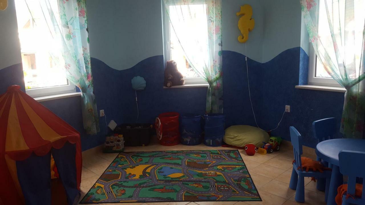 Posejdon Bed & Breakfast Ustronie Morskie Bagian luar foto