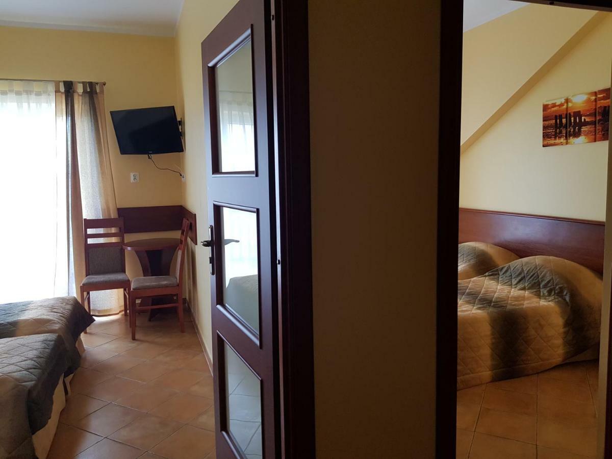 Posejdon Bed & Breakfast Ustronie Morskie Bagian luar foto